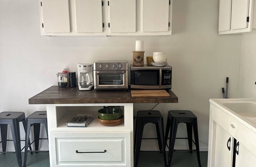 Las Vegas Apartment | Cozy Studio in Charming Las Vegas Compound just a block from the Plaza