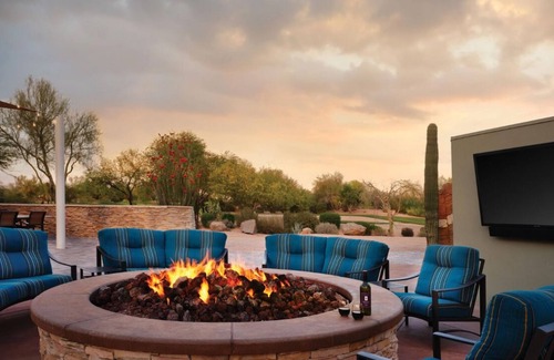 Desert Ridge Apartment | Cozy studio in charming Phoenix with AC, fitness room, WiFi. MLB Spring Training