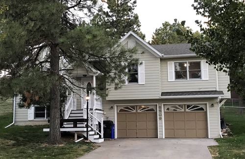 Colonial Pine Hills Apartment | Cozy studio in delightful Rapid City, 15 minutes from the beautiful Black Hills.