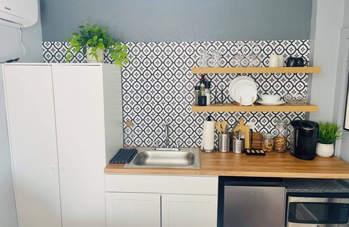 Tampa Heights Apartment | Cozy studio in delightful Tampa with AC, WiFi