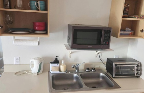 Goleta Apartment | Cozy studio in peaceful Goleta, 10 minute drive from Downtown Santa Barbara