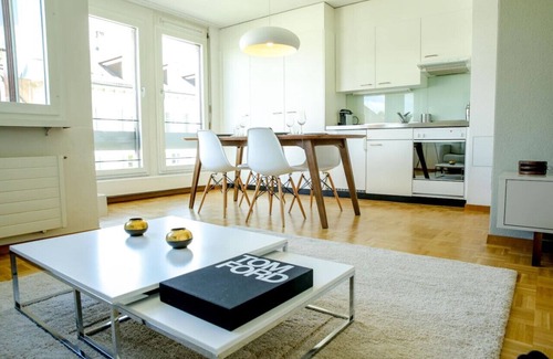 Hochschulen Apartment | Cozy studio in the city center (Art 13)