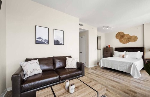 Gaslamp Quarter Apartment | Cozy Studio in the Gaslamp