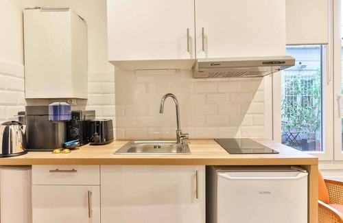 Quartier du Faubourg-Montmartre Apartment | Cozy studio in the heart of the 9th arrondissement.
