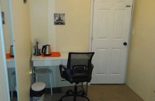 Northside Apartment | Cozy studio in wonderful Jacksonville with AC, Working desk , WiFi