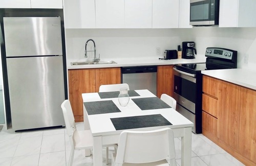 Nassau House | Cozy Studio Island Escape, minutes away from beach