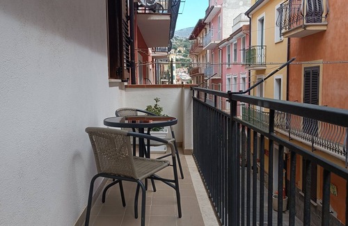 Marina Di Camerota Apartment | Cozy studio apartment in the historic center of Marina di Camerota