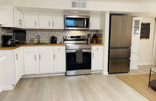 Saginaw Apartment | Cozy Studio - Long Term 1 Month + Only