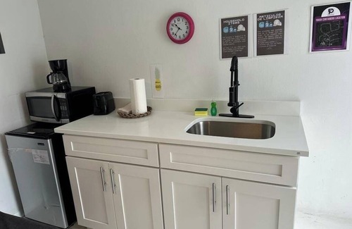 Wellington Apartment | Cozy Studio Near Disney & Margaritaville