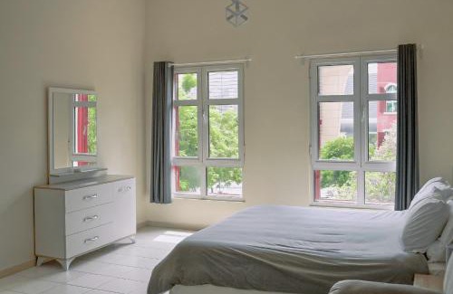 Discovery Gardens Apartment | Cozy studio near Metro