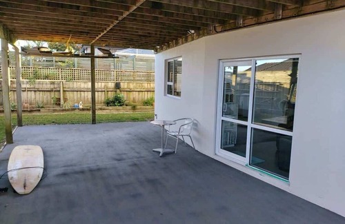 Rewa Villa | Cozy Studio Near New Plymouth Beaches