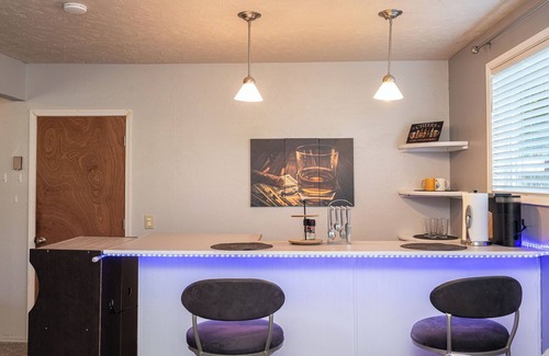 Lacey Apartment | Cozy Studio Near Scenic Midtown Lacey! Close to Shopping & Restaurants