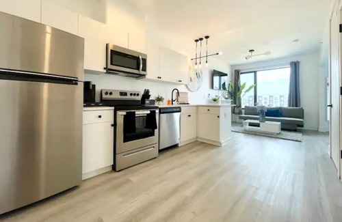 Elizabeth Apartment | Cozy Studio Oasis - near NYC, EWR, Prudential, NJPAC, American Dream, MetLife