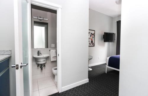 Back Bay Apartment | Cozy Studio on Newbury Street, #1