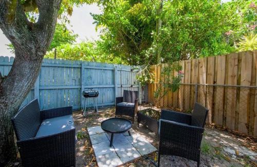 Middle River Terrace Apartment | Cozy Studio - Private Patio, Grill & Firepit
