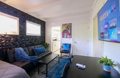 Middle River Terrace Apartment | Cozy Studio - Private Patio, Grill & Firepit