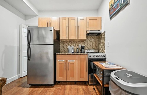 Old City Apartment | Cozy Studio Retreat in Philadelphia