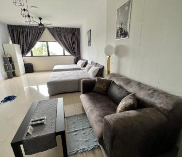 Seri Kembangan Apartment | Cozy Studio Sk 1 Residence for 4 pax UPM Mines Serdang