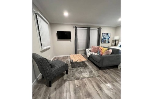 Creedmoor Apartment | Cozy studio