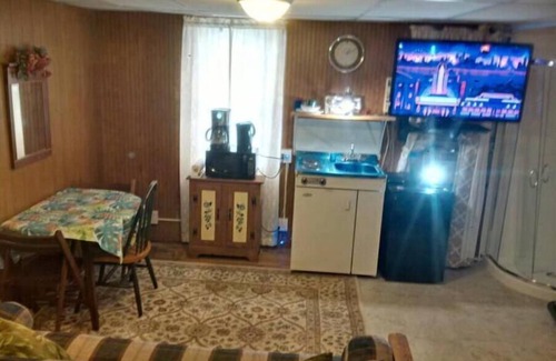 Albany Apartment | Cozy Studio w/Private Bathroom by Amtrak & Albany