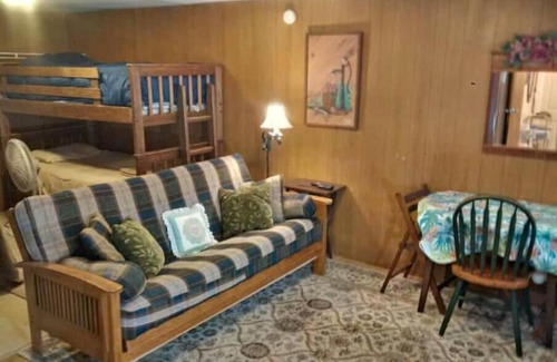 Albany Apartment | Cozy Studio w/Private Bathroom by Amtrak & Albany
