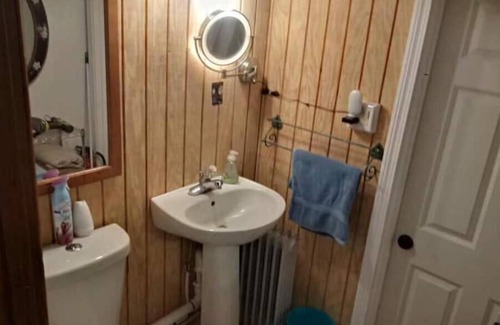 Albany Apartment | Cozy Studio w/Private Bathroom by Amtrak & Albany