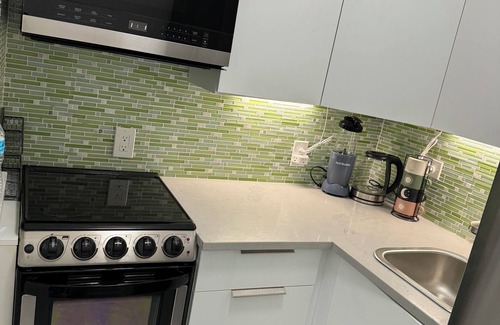 North Bay Village Condo | Cozy Studio with the Best Miami Skyline Views and free parking