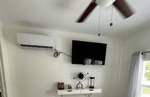 Greenacres Apartment | Cozy Studio with Kitchen, 10 mins from PB Airport