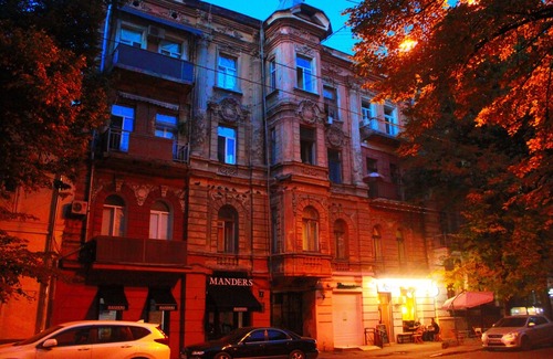 Odessa City Center Apartment | Cozy studio with balcony in the center of Odesa