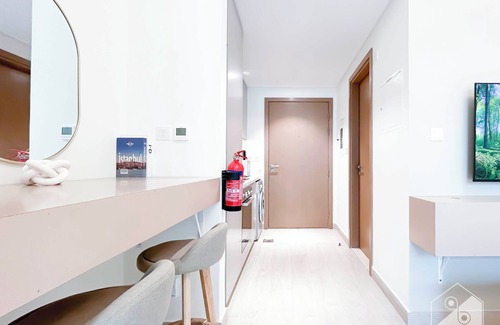 Jadaf Apartment | Cozy Studio with Balcony & Stunning Views