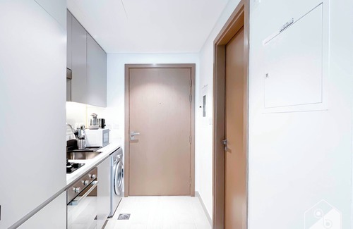 Jadaf Apartment | Cozy Studio with Balcony & Stunning Views