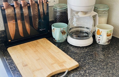 East San Gabriel Apartment | Cozy Studio with beautiful open private yard 5 minutes from Pasadena