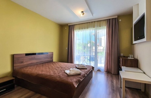 Sapareva Banya House | Cozy Studio With Tavern, Garden, And Mountain View