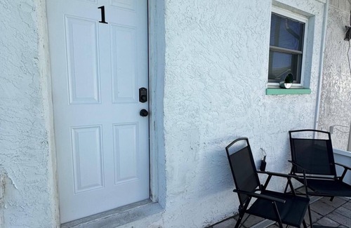 Pinecrest West Park Apartment | Cozy Studio with Microwave, Mini Fridge & Coffee Maker, Perfect for Short Stays!