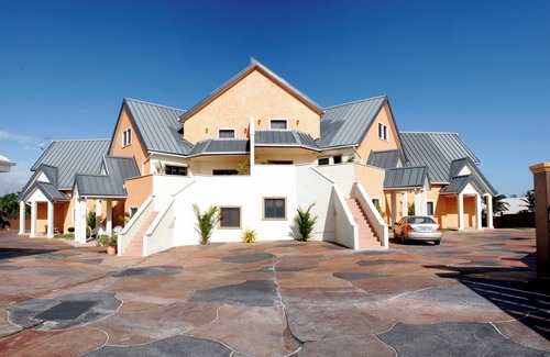 San Fernando Apartment | Cozy Studio with Pool Access in Gated Community San Fernando