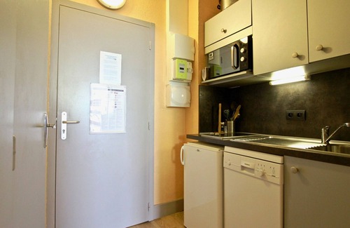 Chamrousse Apartment | Cozy Studio with Ski-In/Ski-Out Access, Pool, and Mountain Views
