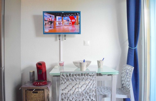 Foulquines Apartment | Cozy Studio with Terrace, Pool Access, and Parking in Narbonne Plage