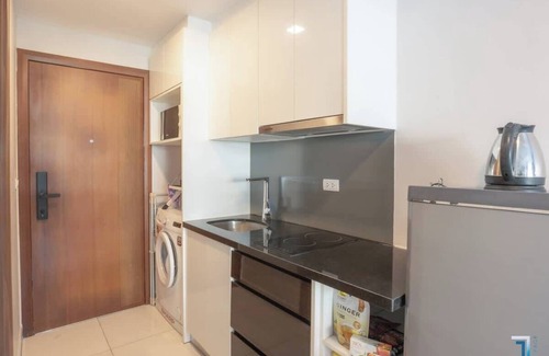 Pratumnak Hill Condo | Cozy studio with 2 swimming pools and sea view