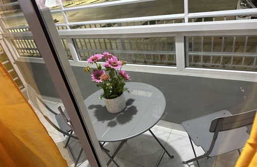 Villa Hermosa Apartment | Cozy Stylish Apartment, perfect location!
