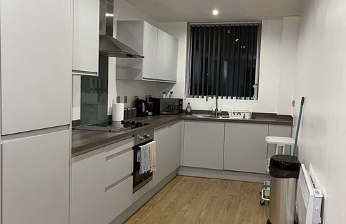 Cheetham Hill Apartment | Cozy Stylish Apt MCR City Centre