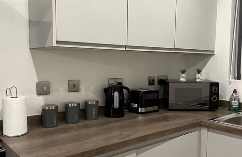 Cheetham Hill Apartment | Cozy Stylish Apt MCR City Centre