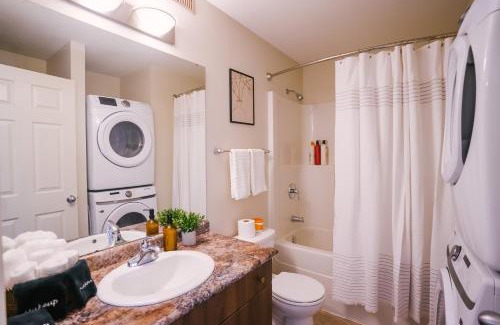 Regina Apartment | Cozy & Stylish Laneway suite
