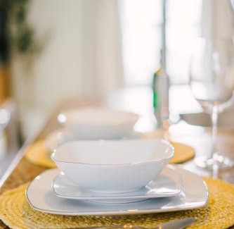 Regina Apartment | Cozy & Stylish Laneway suite