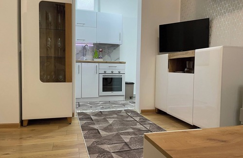 City Center House | Cozy & Stylish Townhouse in Central Niš w/2BR WiFi AC