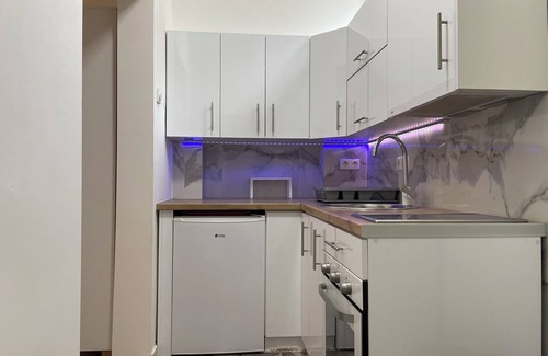 City Center House | Cozy & Stylish Townhouse in Central Niš w/2BR WiFi AC
