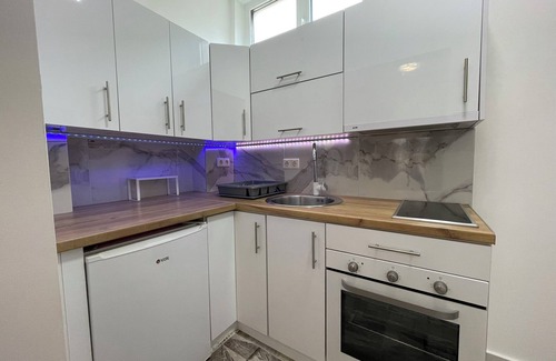 City Center House | Cozy & Stylish Townhouse in Central Niš w/2BR WiFi AC