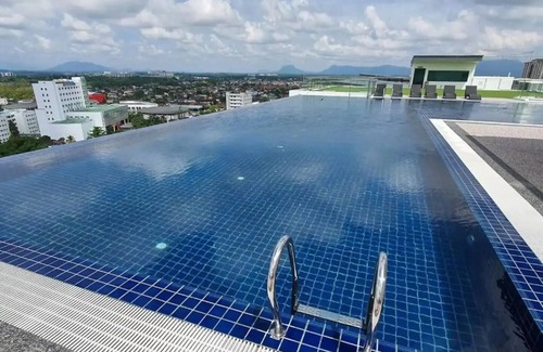 Batu Lintang House | Cozy Suite 3 @Kozi Square near General Hospitalnn