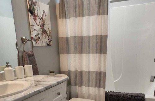 Cowichan Bay Apartment | Cozy suite in the heart of Cowichan Bay with private entrance