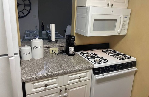 Cumberland Apartment | COZY SUITE Near Braves, Convention Center, and Chattahoochee River!