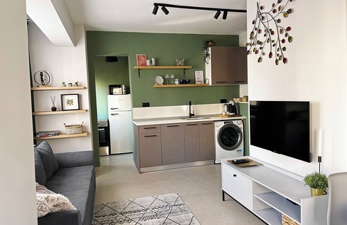 Sofia Apartment | Cozy suite near Eagle’s Bridge